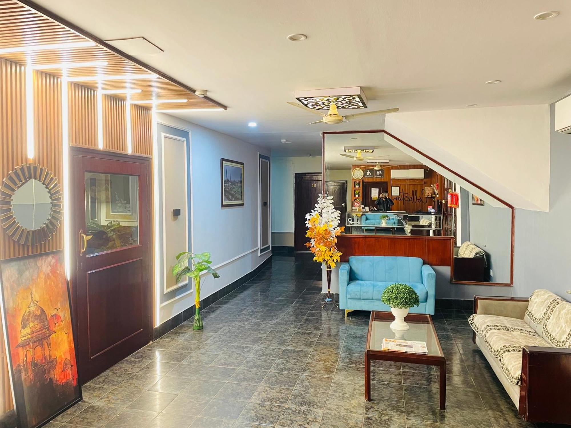 The Royal Presidency Inn Lucknow Exterior photo