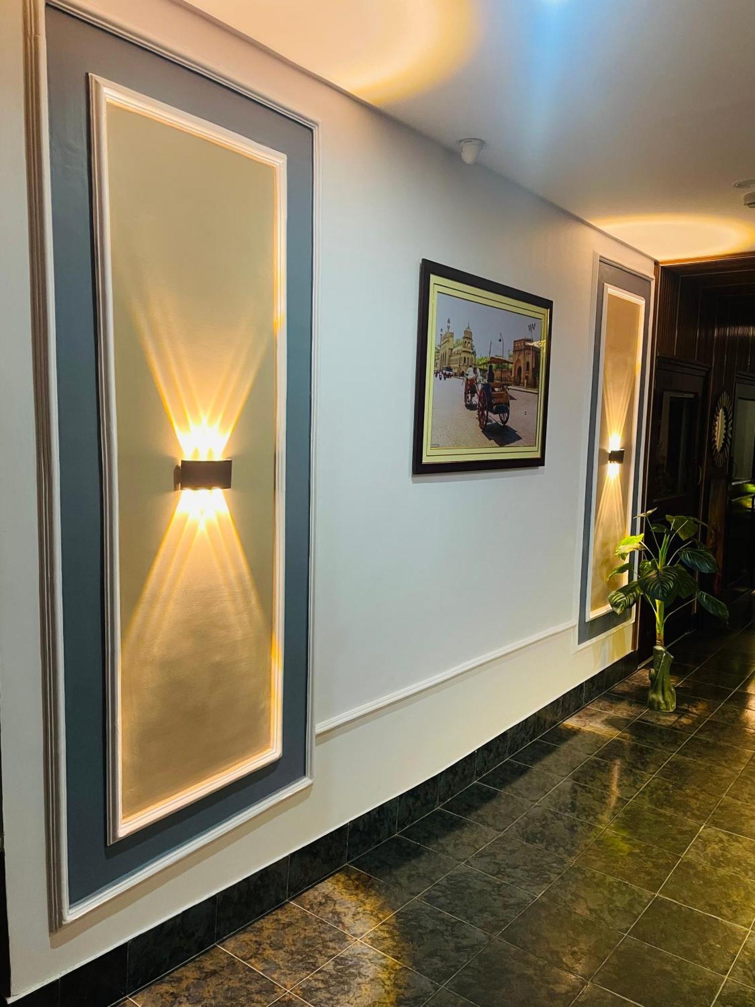 The Royal Presidency Inn Lucknow Exterior photo